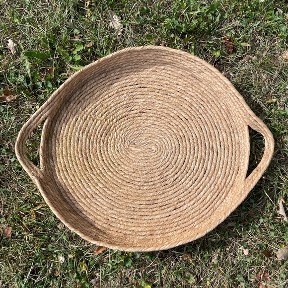Round Woven Basket with Handles - Picture 3 of 9